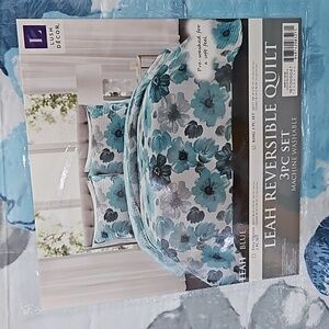 Lush Decor "LEAH" King Size Comforter set 3 piece